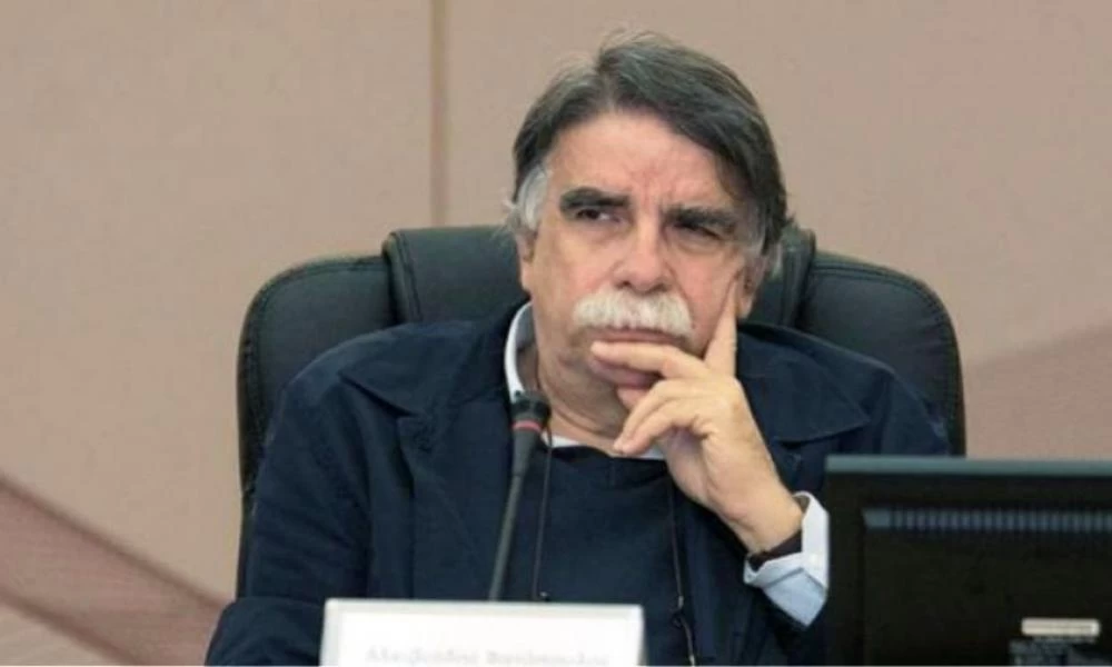 Βατόπουλος: Το εμβόλιο αποτρέπει τα σοβαρά κρούσματα